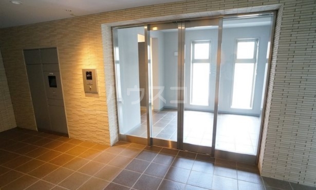 14/15 エントランス