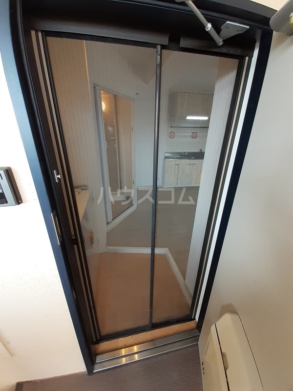 14/23 エントランス