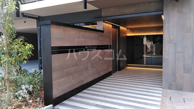 14/18 エントランス