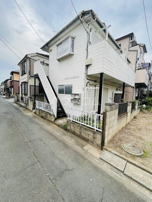 28/30 エントランス