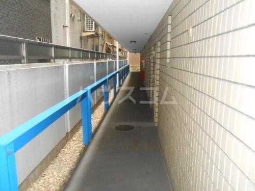 18/27 エントランス