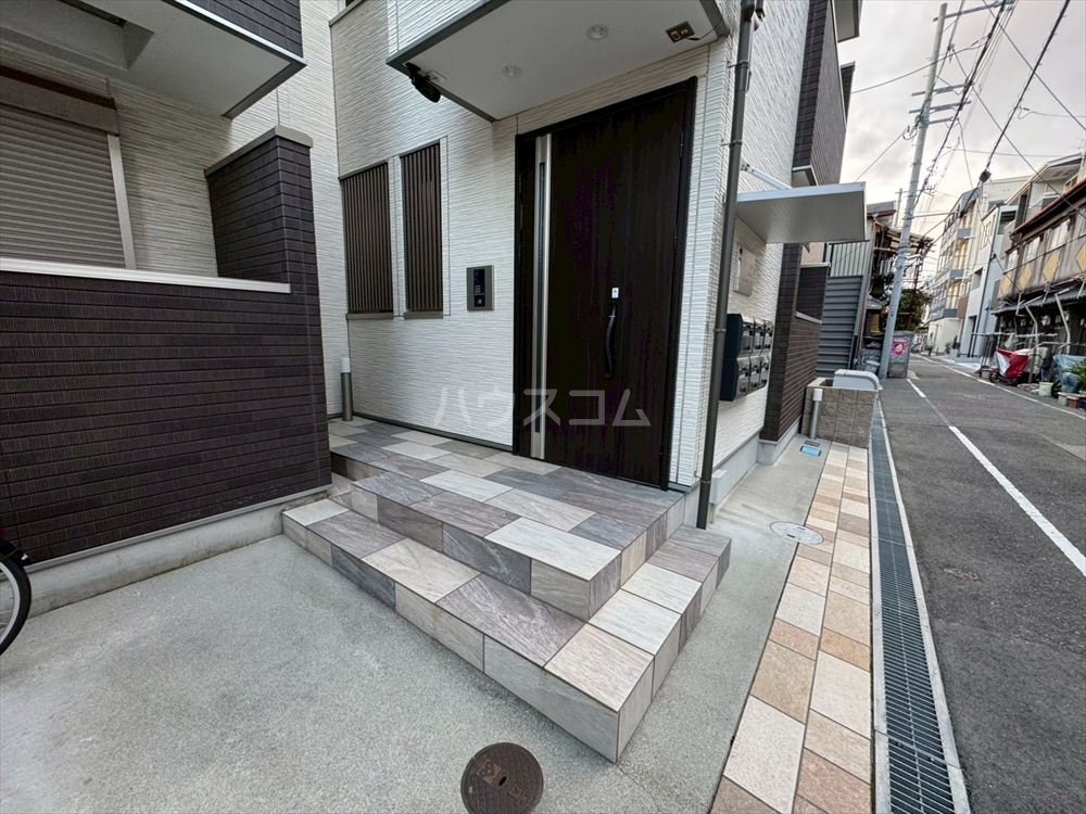 2/3 エントランス