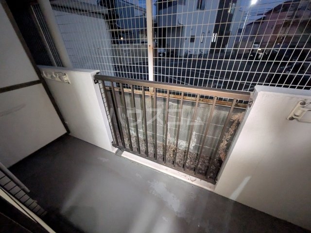 13/23 バルコニー