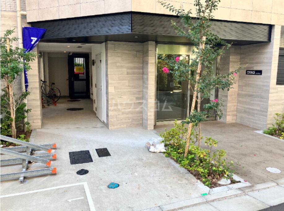 21/30 エントランス