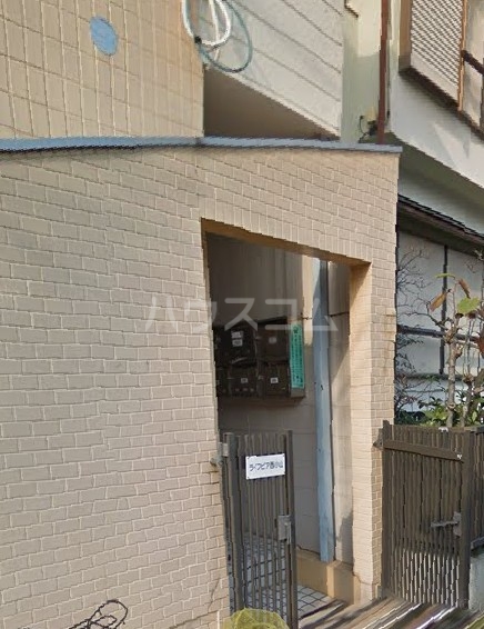 14/17 エントランス