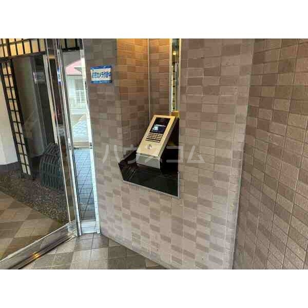 21/29 エントランス