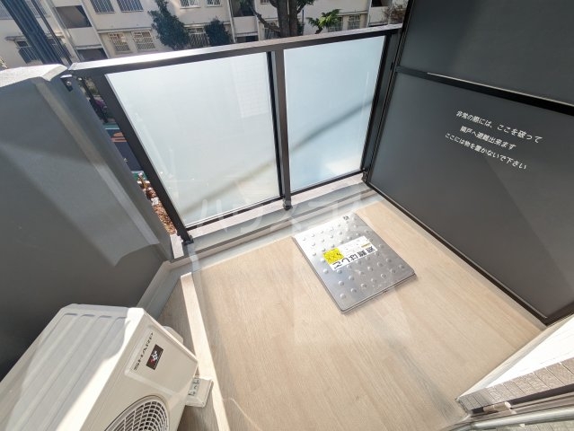 19/30 バルコニー