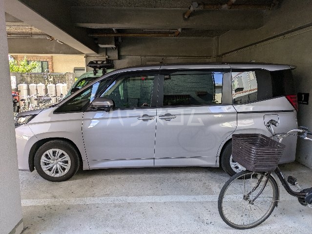 23/24 駐車場