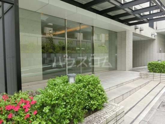 2/2 エントランス