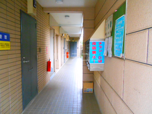 21/26 エントランス