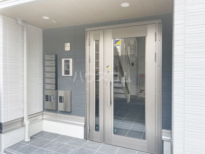 17/26 エントランス