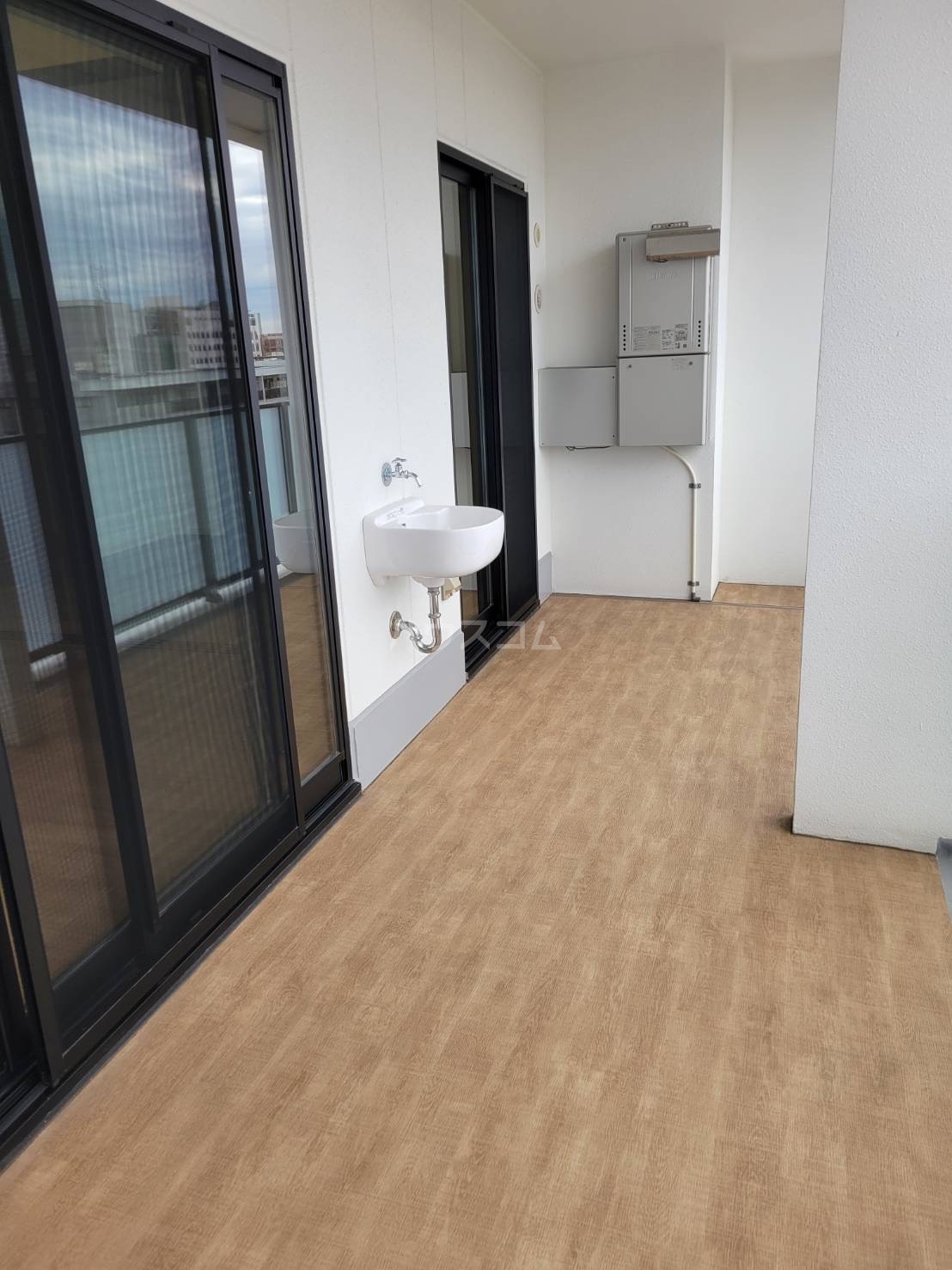 13/21 バルコニー