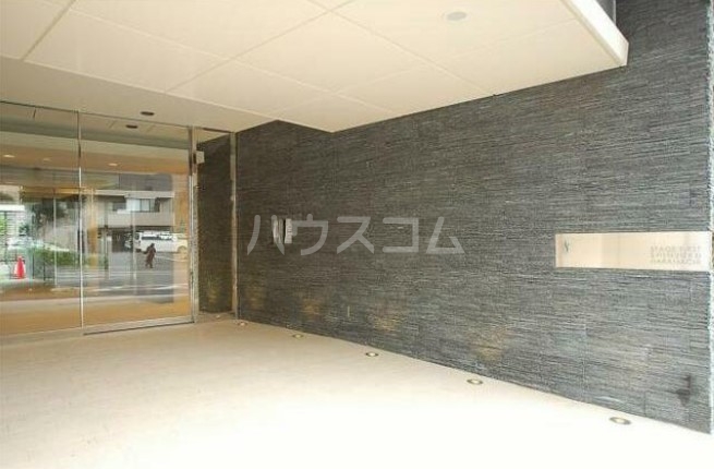 17/25 エントランス