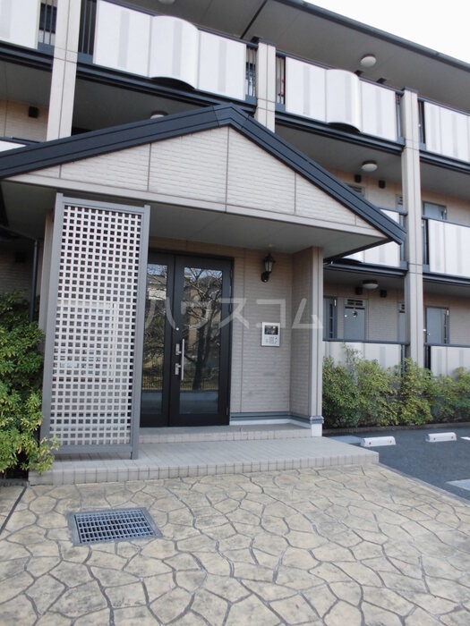 16/22 エントランス