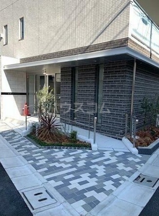 15/17 エントランス