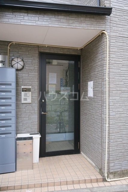 22/29 エントランス