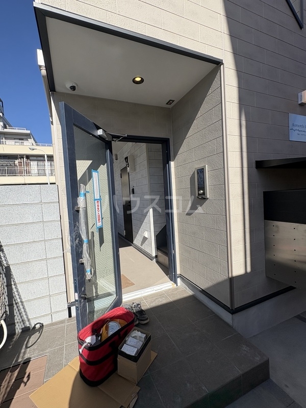 21/29 エントランス