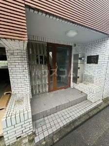 2/4 エントランス