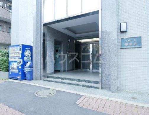 14/17 エントランス