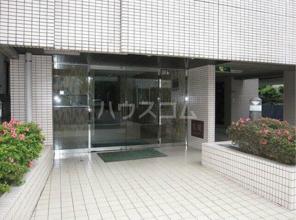 18/24 エントランス