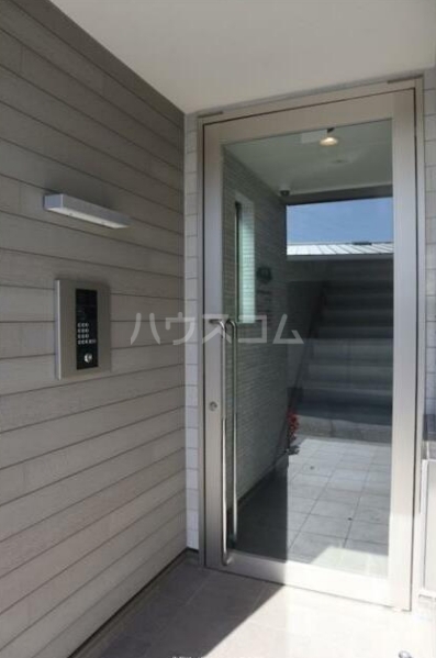 20/22 エントランス