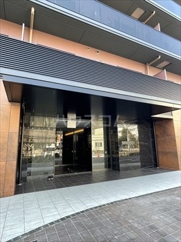 19/28 エントランス