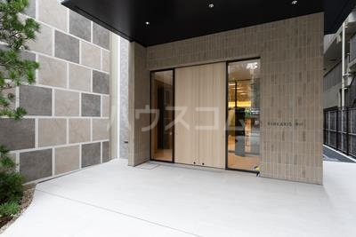 25/30 エントランス