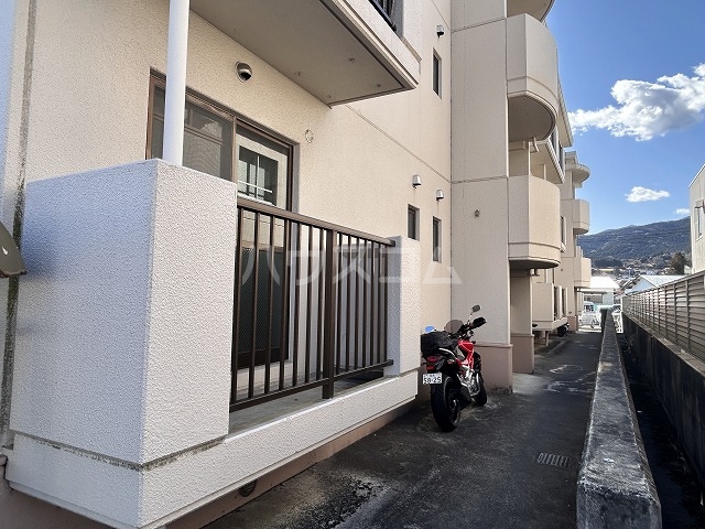 25/28 エントランス