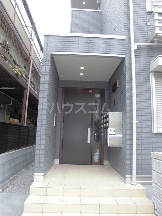 20/30 エントランス