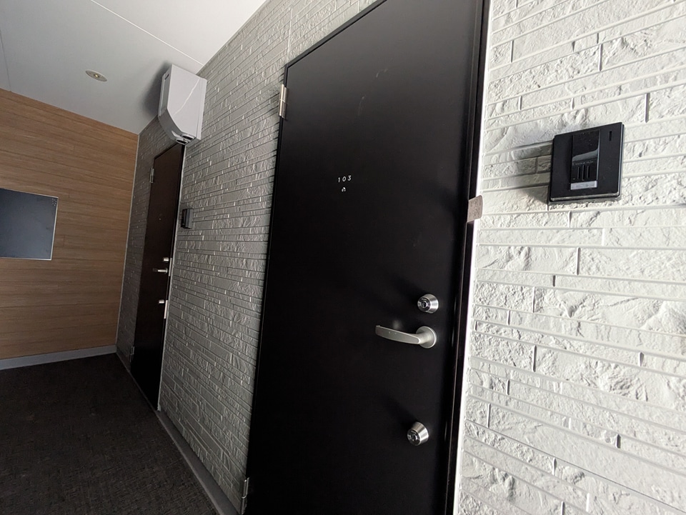 17/26 エントランス