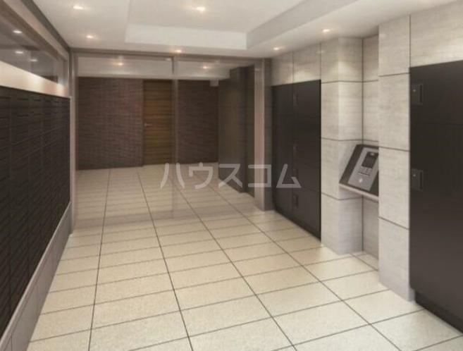 17/23 エントランス