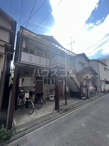 28/30 エントランス