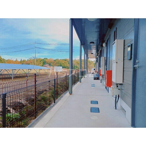 15/15 エントランス