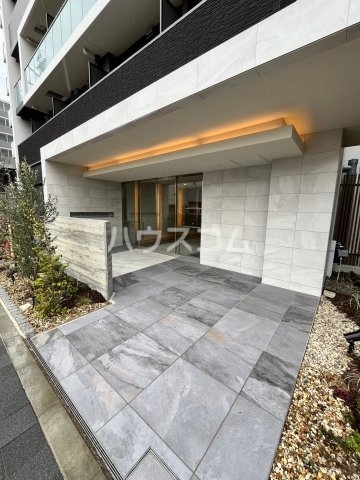 14/18 エントランス