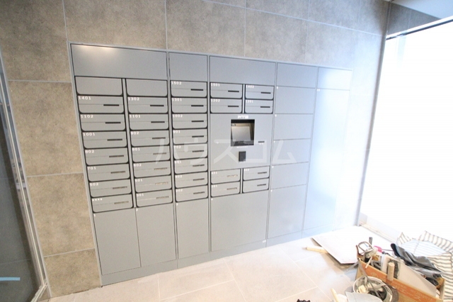 20/30 エントランス