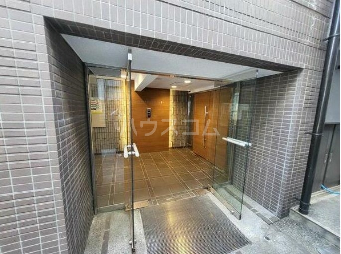 15/19 エントランス