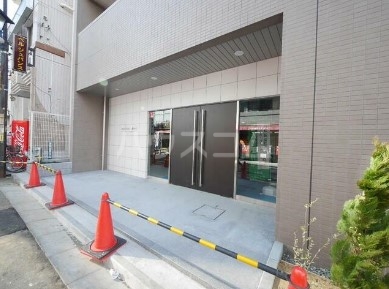 24/29 エントランス