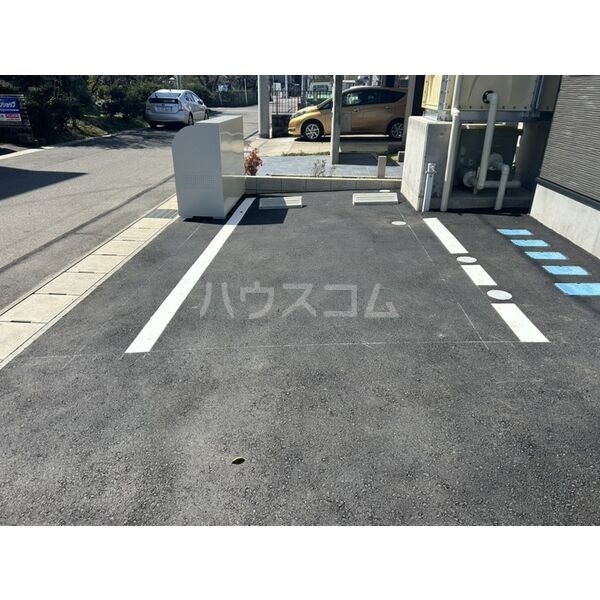 14/21 駐車場