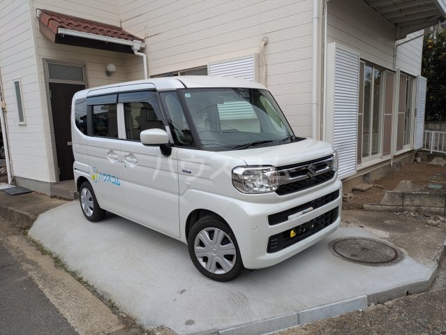 18/28 駐車場