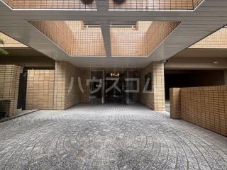 2/5 エントランス