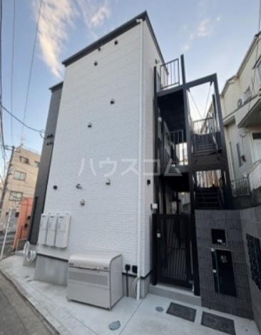 13/17 エントランス