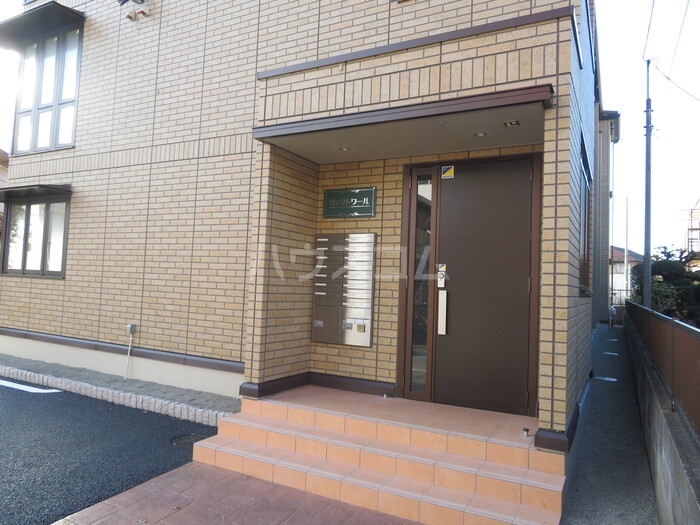 16/27 エントランス