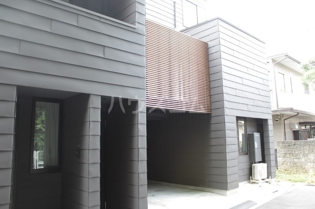 17/27 エントランス