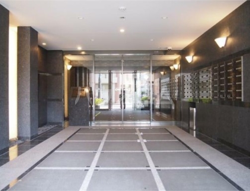 2/5 エントランス