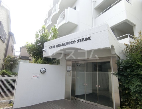 20/30 エントランス