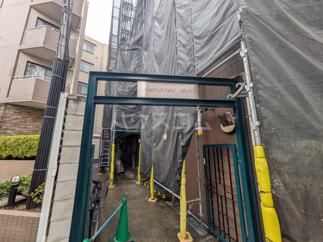 2/3 エントランス