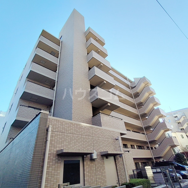 15/18 エントランス