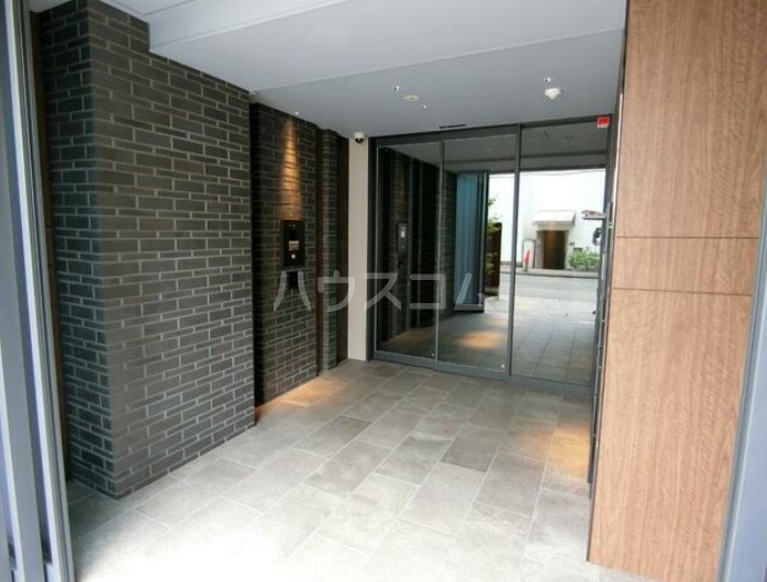 16/26 エントランス