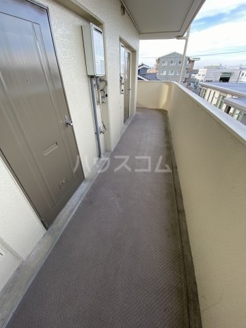 17/21 エントランス