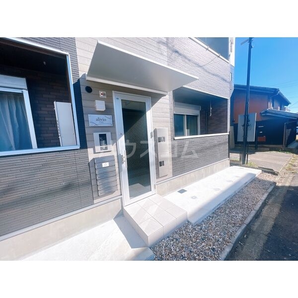 16/27 エントランス